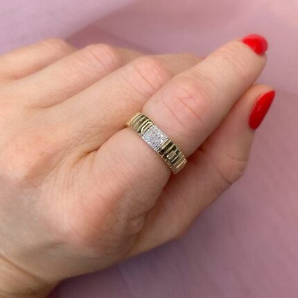 18K Solid Gold 0.1 Ct Diamond Band