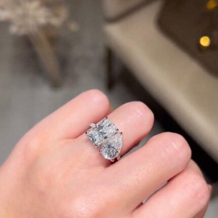 18K Solid Gold Emerald & Pear Cut Diamond Toi et Moi Engagement Ring