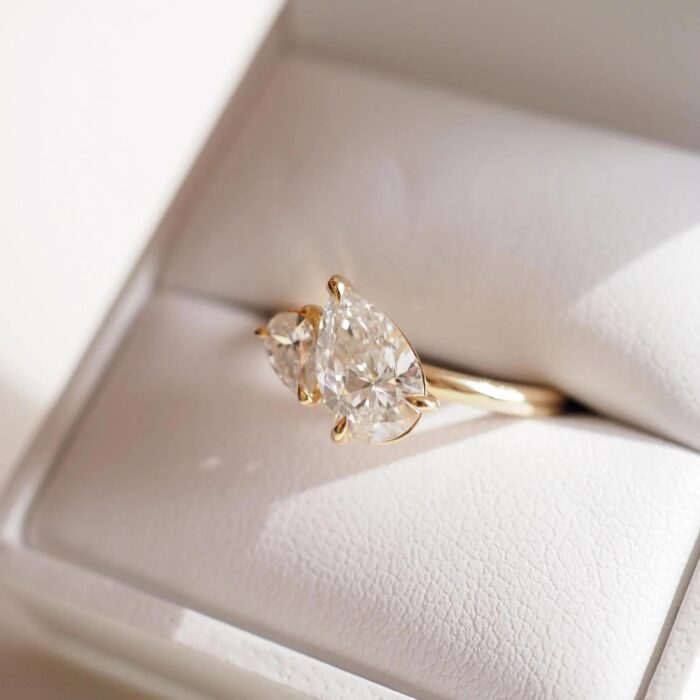 18K Solid Gold 2CT Pear Cut Diamond Toi et Moi Engagement Ring